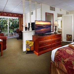 Queen Suite Two Queen Beds Sofa Bed